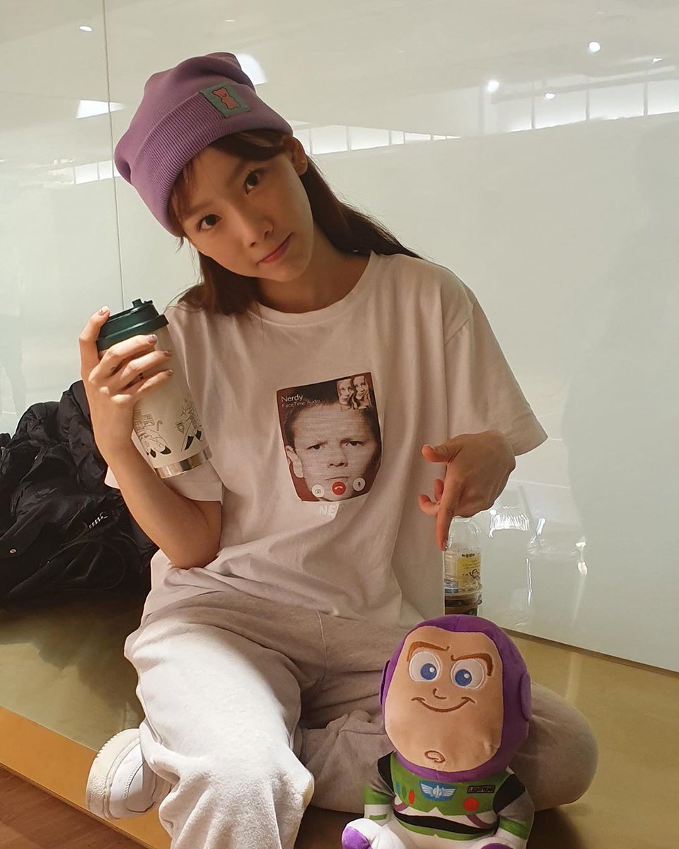 TAEYOUNT's tweet photo. Can't believe that i'm turning 31 this year with this stuff's and my face. These stuff looks cute more than me. 'Buzz, we're match!' 💜 https://t.co/7UVrDqNnEn