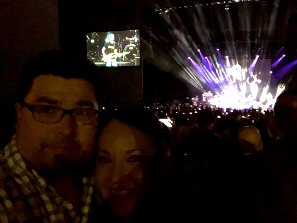jaru18's tweet photo. @DavidSummersHG Hola David soy Juan Rodriguez, vivo en Phoenix Arizona, mi esposa Mireya es super admiradora, que le puso a mi hijo David, te agradecería si le mandas un saludo, foto o mensaje! su cumpleaños es Enero 20, te veremos en junio, aquí en Phoenix. Gracias. https://t.co/ichN6gaA8x
