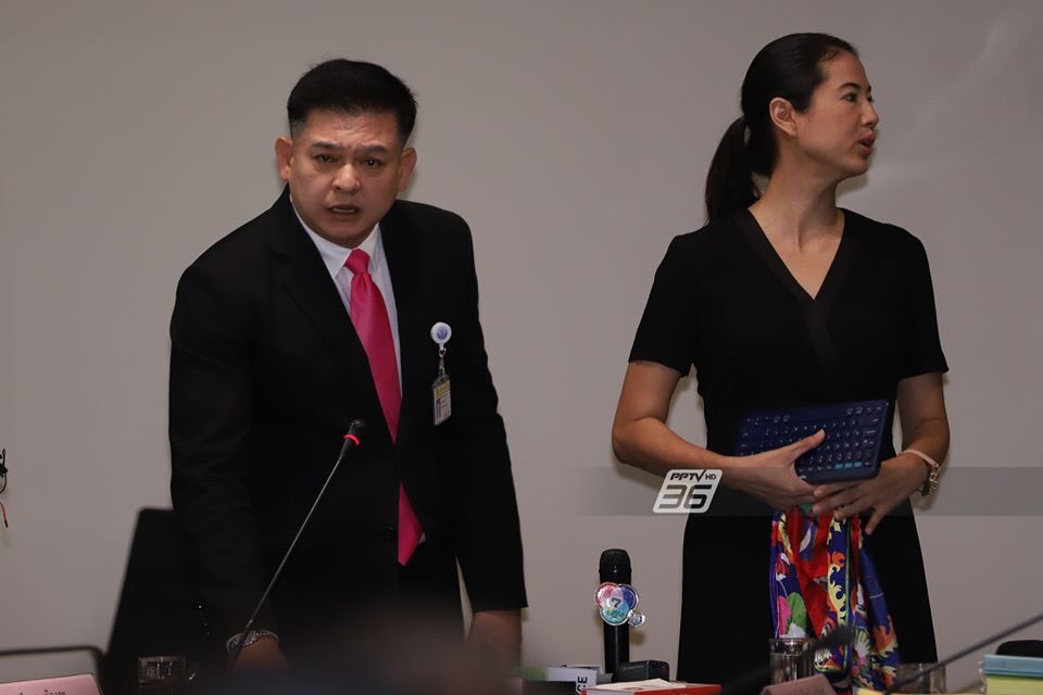 aorwiki's tweet photo. ด่วนๆๆ เหตุเกิดในห้องประชุม กมธ ป.ป.ช.
นางเอ๋เริ่มต้นป่วนว่าป๊าทำไมดีแต่สั่งงานคนอื่น ไม่ทำอะไร เถียงกันไปมา ป๊าเลยบอก "เสือก" นางเอ๋บอกให้ถอนคำพูด อิสิระเข้ามาสาระแนบอกไม่ควรพูดกับ ญ แบบนี้ไม่สมกับกับเป็นวีระบุรุษนาแก ป๊าโมโหไฟลุกสั่งปิดประชุม
ป๊าพูดผิดตรงไหน นางเอ๋ก็เสือกจริงๆ https://t.co/X2u438jXz6