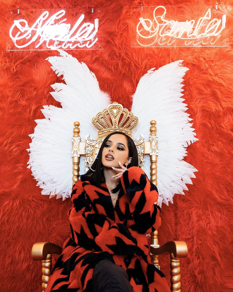 iambeckyg's tweet photo. You guys sold out all of the merch from the #MALASANTA Pop-Up!! Thank you so much to everyone who came to hang out &amp; celebrate my album with me. ❤️ https://t.co/49KyNX7xqB