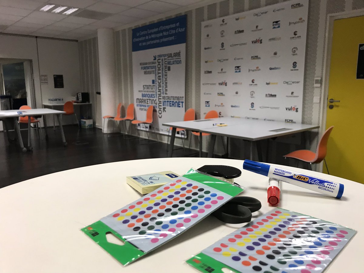 augustaclerisse's tweet photo. Tout est prêt pour le atelier d’intelligence #collective organisé par le Club Smart Grids : " #Blockchain / #Energie" @R2MSolution en co-facilitation avec la @CCIcotedazur  et @IBM https://t.co/EynTgtD1xY