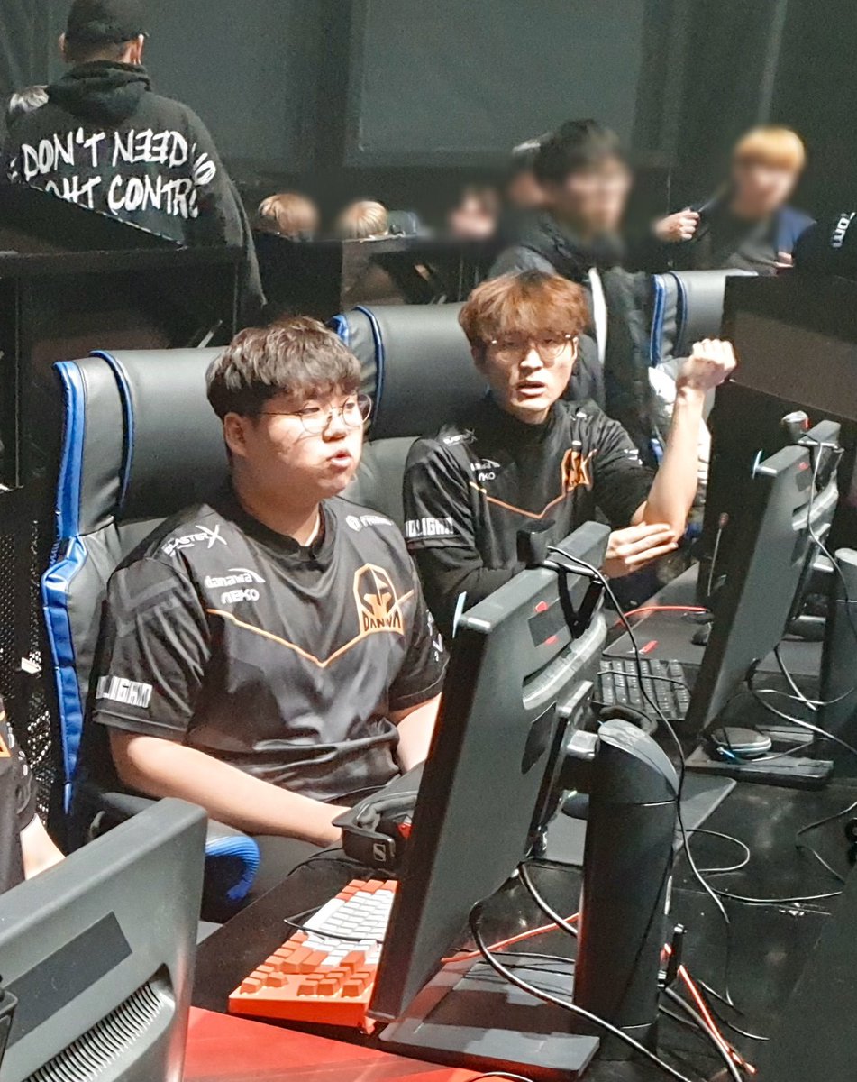 ATTACKZERO_A0's tweet photo. โจINTEL BSC 2020 :: Day1
๋ธ๋๋ ์ฐฐ๋ก์ด์์์? ํฝ๐
#CheongGak #Inonix #Raeng #DG98 #๋ค๋์์ด์คํฌ์ธ https://t.co/lFtpA61E8v