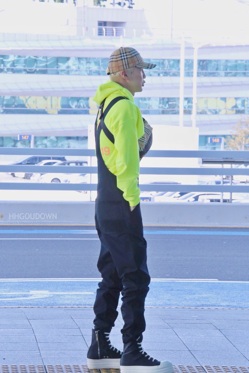 HHGOUDOWN's tweet image. 200116 인천 🛫 HQ

@official_hoony_

#이승훈 #위너 #HOONY #WINNER