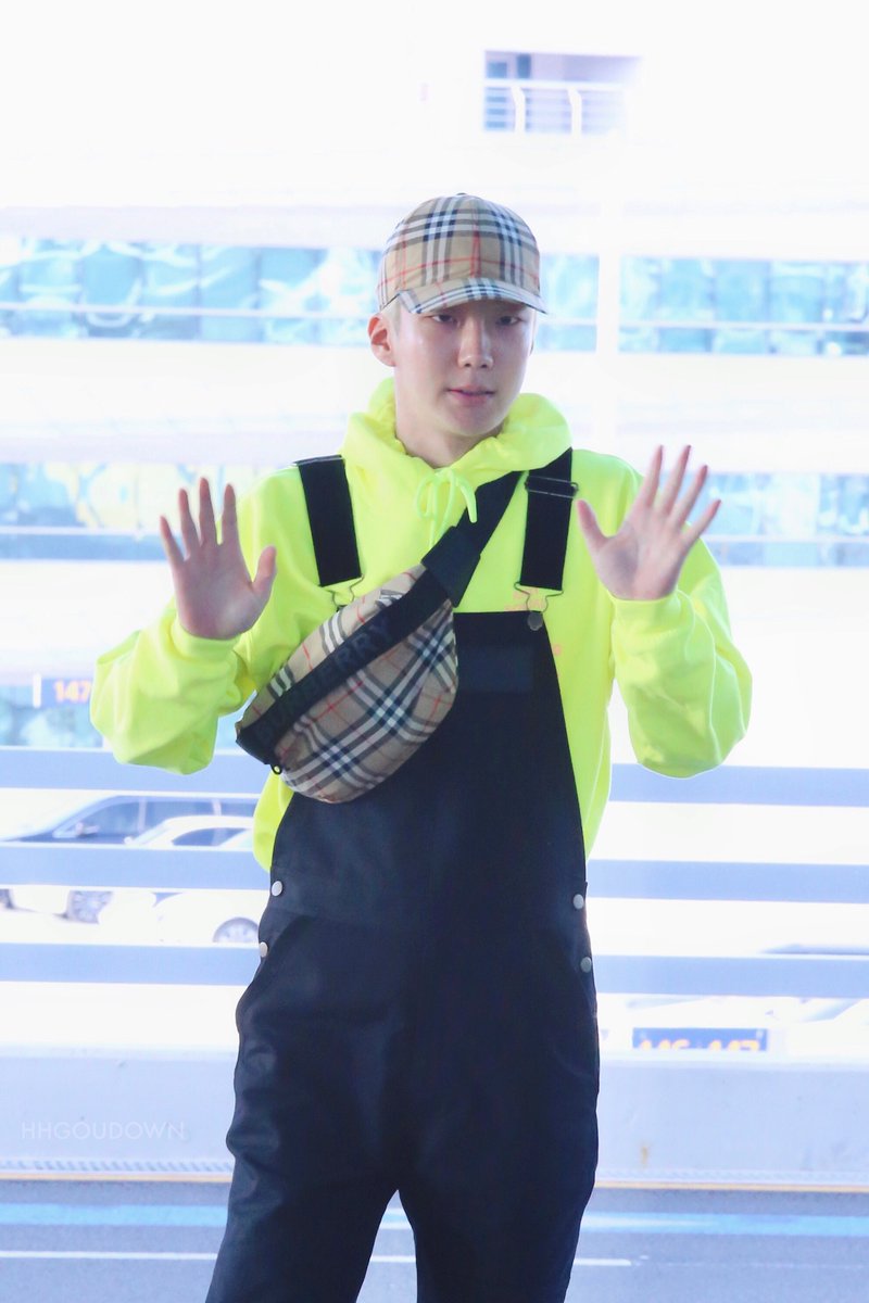 HHGOUDOWN's tweet image. 200116 인천 🛫 HQ

@official_hoony_

#이승훈 #위너 #HOONY #WINNER