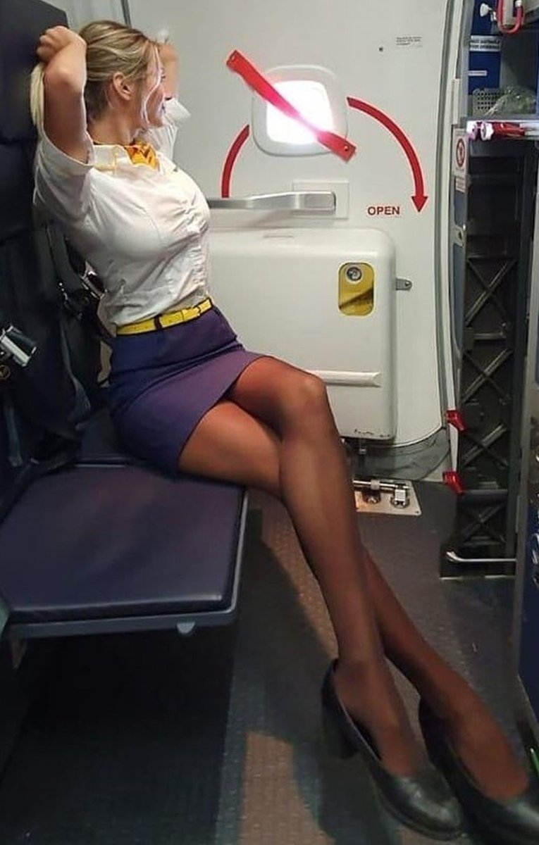 HotAirHostesses's tweet photo. Sexy bomb
📸 @mada_madi

#CabinCrew #Uniform #Tights #Legs #Heels #HighHeels #Pantyhose #Stocking #Nylon #Feet #feetpictures #flightattendant #Sexy #Skirt #Smile #RT #Girls  #Azafata #CabinCrewLife #Sheer #Follow #Fashion #Instagram #blonde #model #lingerie #Gallery https://t.co/NSKe3R0r9i