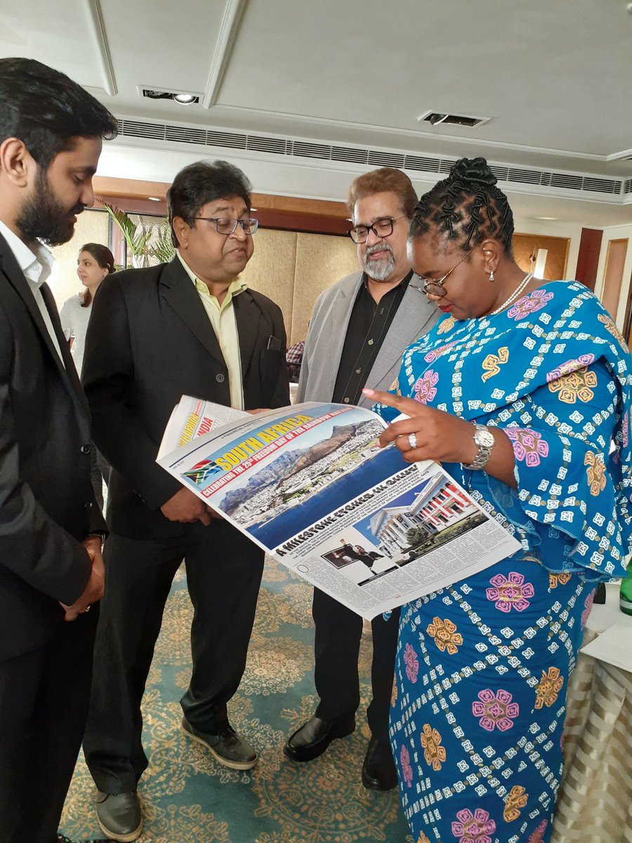 mpume24's tweet photo. Tourism Minister @mmKubayiNgubane  briefs media  in Mumbai on the purpose  of her visit. @Tourism_gov_za
#WeDoTourism https://t.co/hcD4qkvwoQ