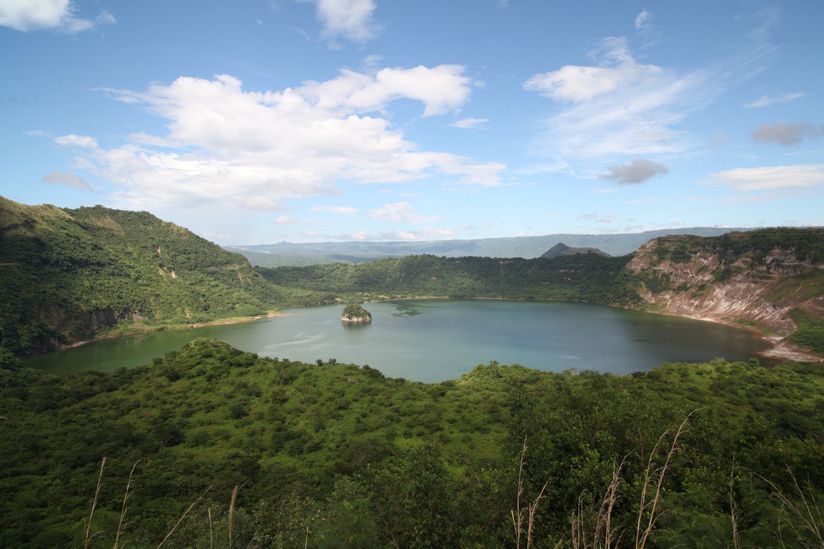 ProfBrianCox's tweet photo. Just going through old photographs and found some of the Taal Volcano in the Philippines - currently erupting and forcing the evacuation of tens of thousands of people. We filmed it in 2011 for Wonders of Life when it looked very tranquil .... https://t.co/lcVyAwbpck