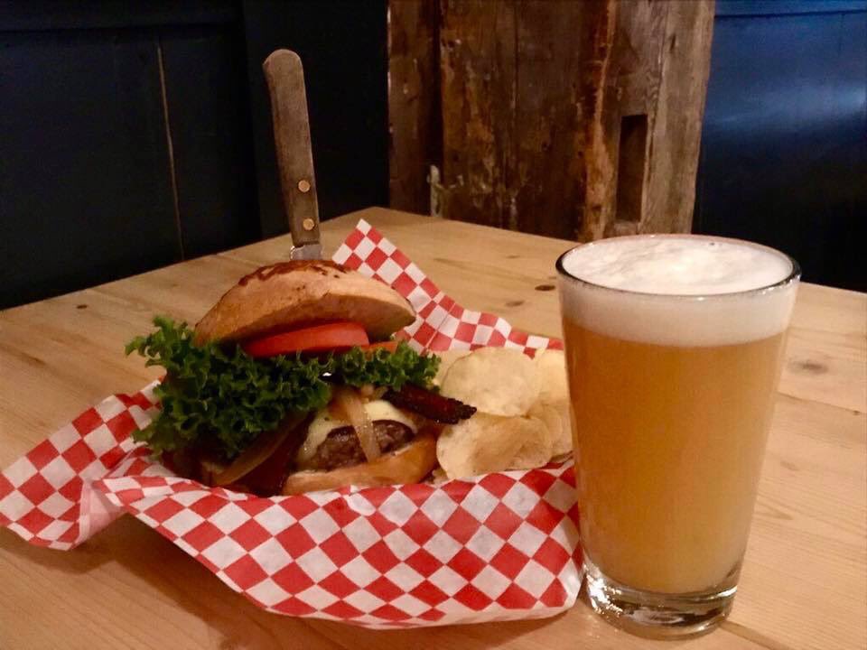 twinbarnsbrew's tweet photo. Tonight for Hoppy Hour, come down to Twin Barns Brewing and enjoy a burger and a beer. One half pound burger from our friends at The Wine'ing Butcher Gourmet Market Meredith NH and your favorite pint all for just $10! From 4pm-7pm.
#barnbeer #nhbeertrail https://t.co/Loru2ZG4YY