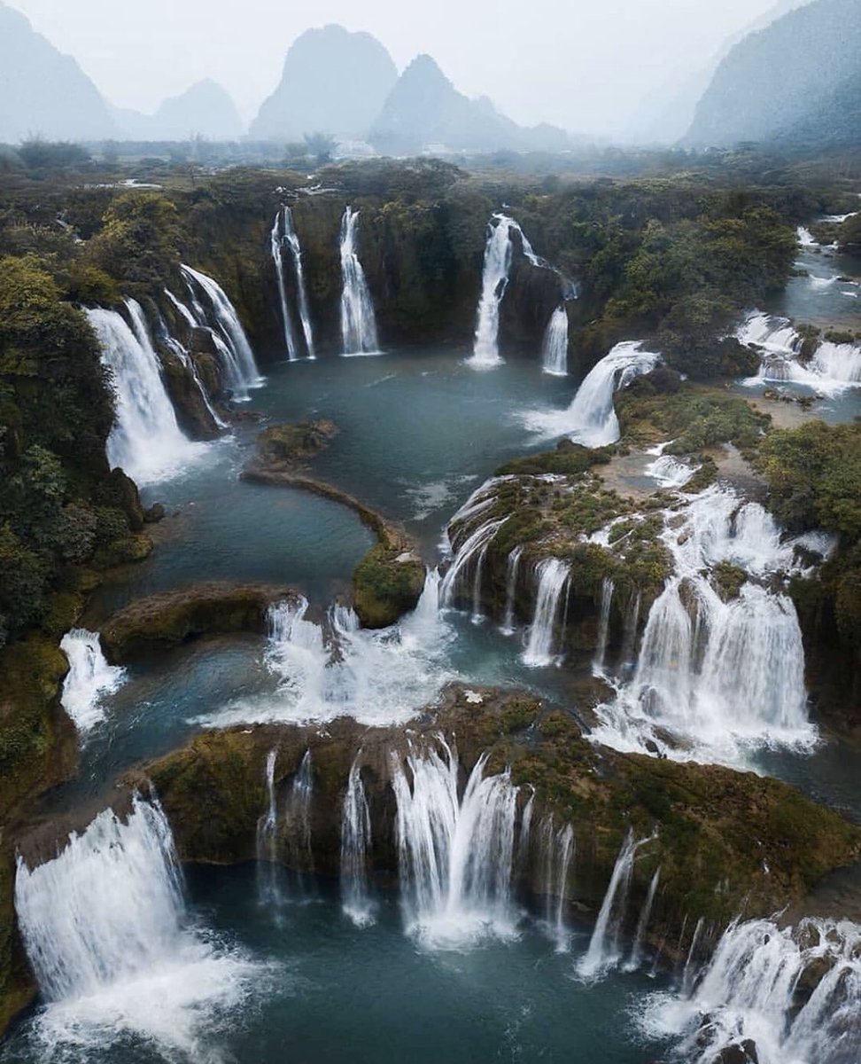 Qué tan hermosas te parecen las cascadas de Ban Gioc en Vietnam? 💦
📸 @danmaniel