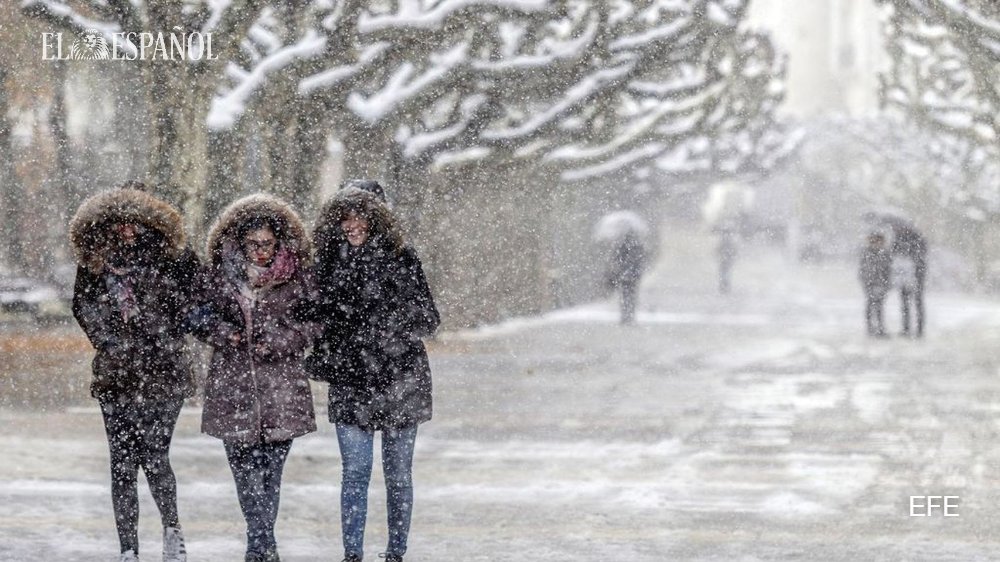 elespanolcom's tweet photo. Llega el primer #grantemporal del invierno: frío, lluvia y nieve hasta la semana que viene
https://t.co/w5GjclWYw9 #Meteorología #AEMET https://t.co/iIwPoM6a0S