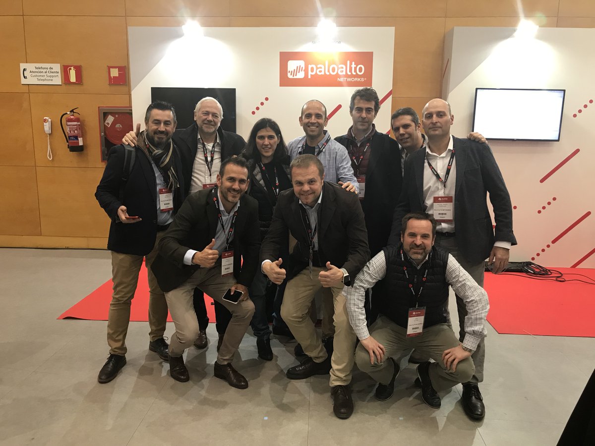 RedHatIberia's tweet photo. Visita el stand de @PaloAltoNtwks y descubre las últimas novedades en #seguridad , #contenedores y #OpenShift . @tomascarbonell  y @JuanluMahoney estarán encantados de atenderte! #RedHatForumMadrid https://t.co/CFSai3UnNY