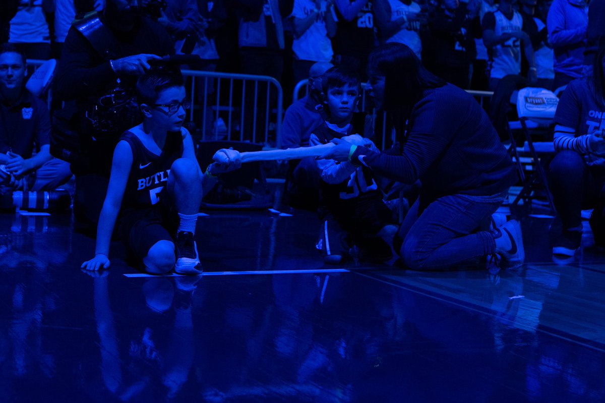 ButlerBlue3's tweet photo. Since Pops is recovering from a kidney transplant and isn’t cleared yet to return to @butlermbb games, I enlisted the help of my kid brothers, to hold my bone at last night’s game. I’d say they did a pretty good job.
🐶🦴🏀

Photos by @zjbphotography.

#OneLastTrip #GoDawgs https://t.co/dEUL02LiR1