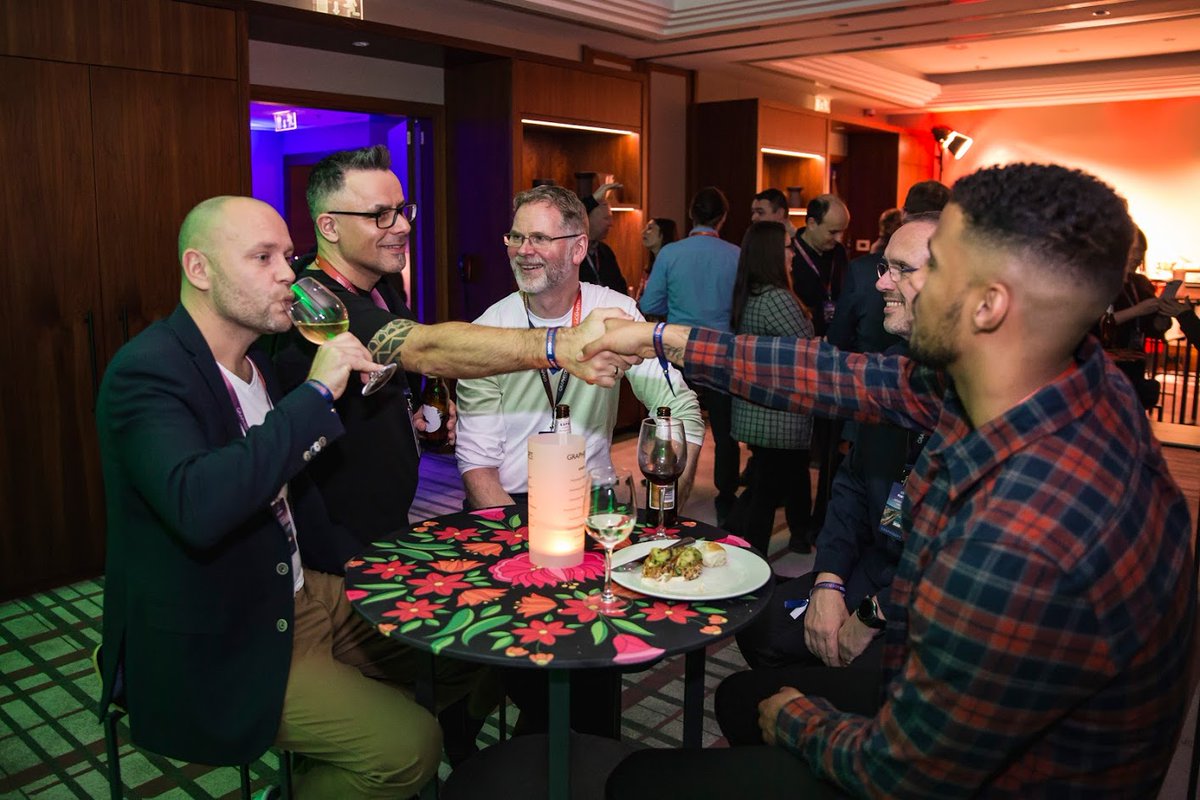 GSUK_Liam's tweet photo. Looking very serious, but I managed to sneak into a few photos taken at our @GRAPHISOFT #2020GO conference last week in Budapest. Really enjoyed the trip and some very exciting stuff coming this year! https://t.co/gjQNdzguc4