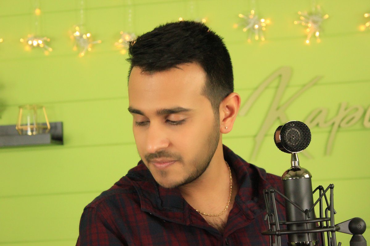 KapoorVee's tweet photo. Music can heal the wounds that medicine cannot touch.
 
#ThursdayThoughts https://t.co/R8KsuE15XP
