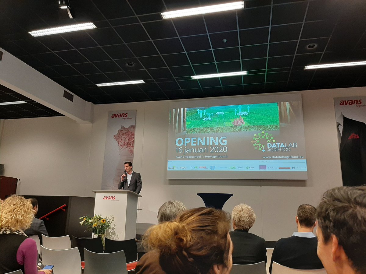 Vandaag:
Opening Datalab Agrifood <a href="/AvansHogeschool/">Avans Hogeschool</a> met @HAShogeschool <a href="/jadsmkbdatalab/">JADS MKB Datalab</a> 
Volle bak! 
#datalab #fooddata