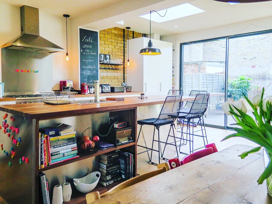 SPACE2SHOOT's tweet image. This existing SPACE-2 location has a beautiful new kitchen area and is perfect for photoshoots and filming. For more info email Sara@space-2.com quoting CRD001. #location #residential #london #film #tv #commercial #produce #production #locationscout #locationmanager #space2