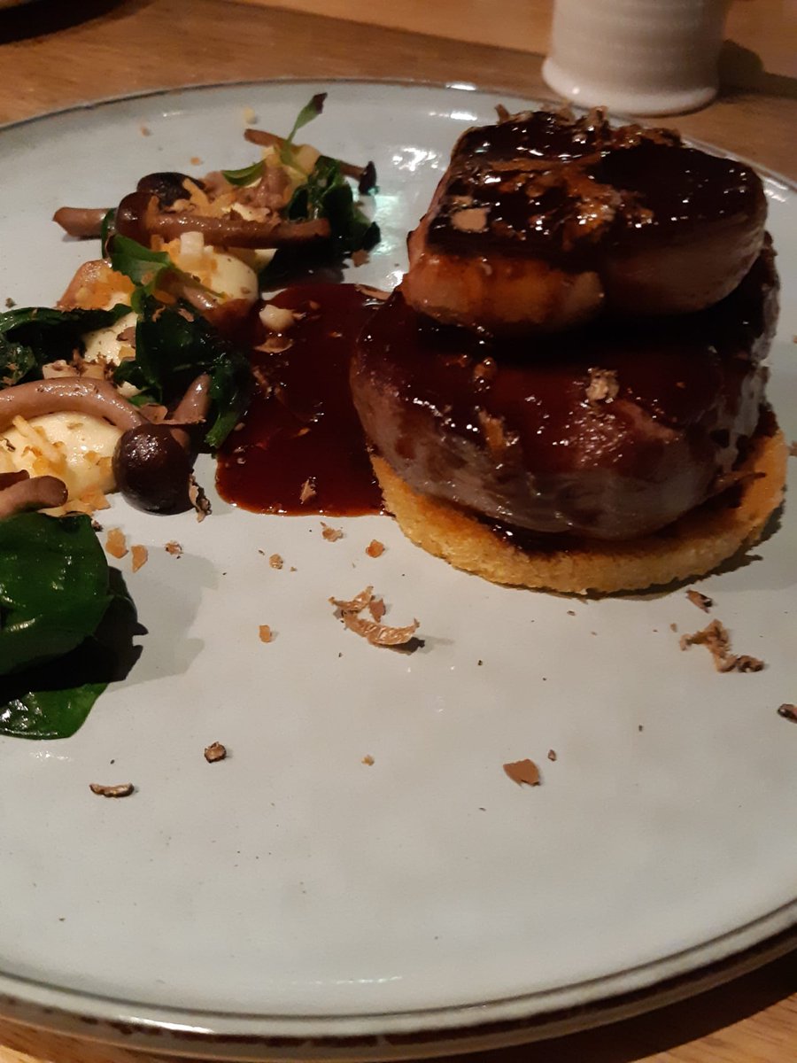 MICHELINgidsBNL's tweet photo. Een heerlijke terugkeer naar traditie met deze tournedos Rossini @fouquetdenhaag https://t.co/g2hoIuLXw7