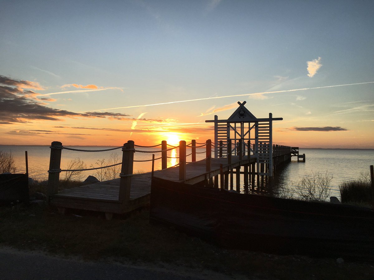 DuckCorollaOBX's tweet photo. That sunset last night though.. 😱😍
.
.
.
#ducknc #duck #doduck #obx #outerbanks #visitnc #sunset #obxsunset #winter #obxoffseason #nature #mothernature #natrualbeauty https://t.co/aQuyKN5p93