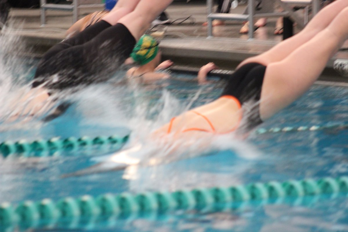 PSD_SwimandDive's tweet image. Diving back into Thursday like it's a Friday (a lot of half days at school will do that to you #Keystones) - non-conference home swim and dive meet today at PHS Pool vs Tennent 3:30
