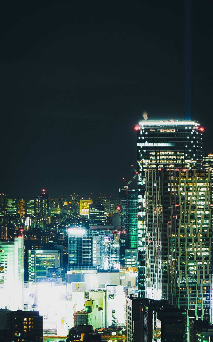 オセロン Twitterren 恵比寿ガーデンプレイスからの夜景を望遠で Snapseedからphotoshopの新しいアプリに加工アプリを乗り換えたのでばちこり加工していくぅ D5600 夜景 キリトリセカイ 東京カメラ部