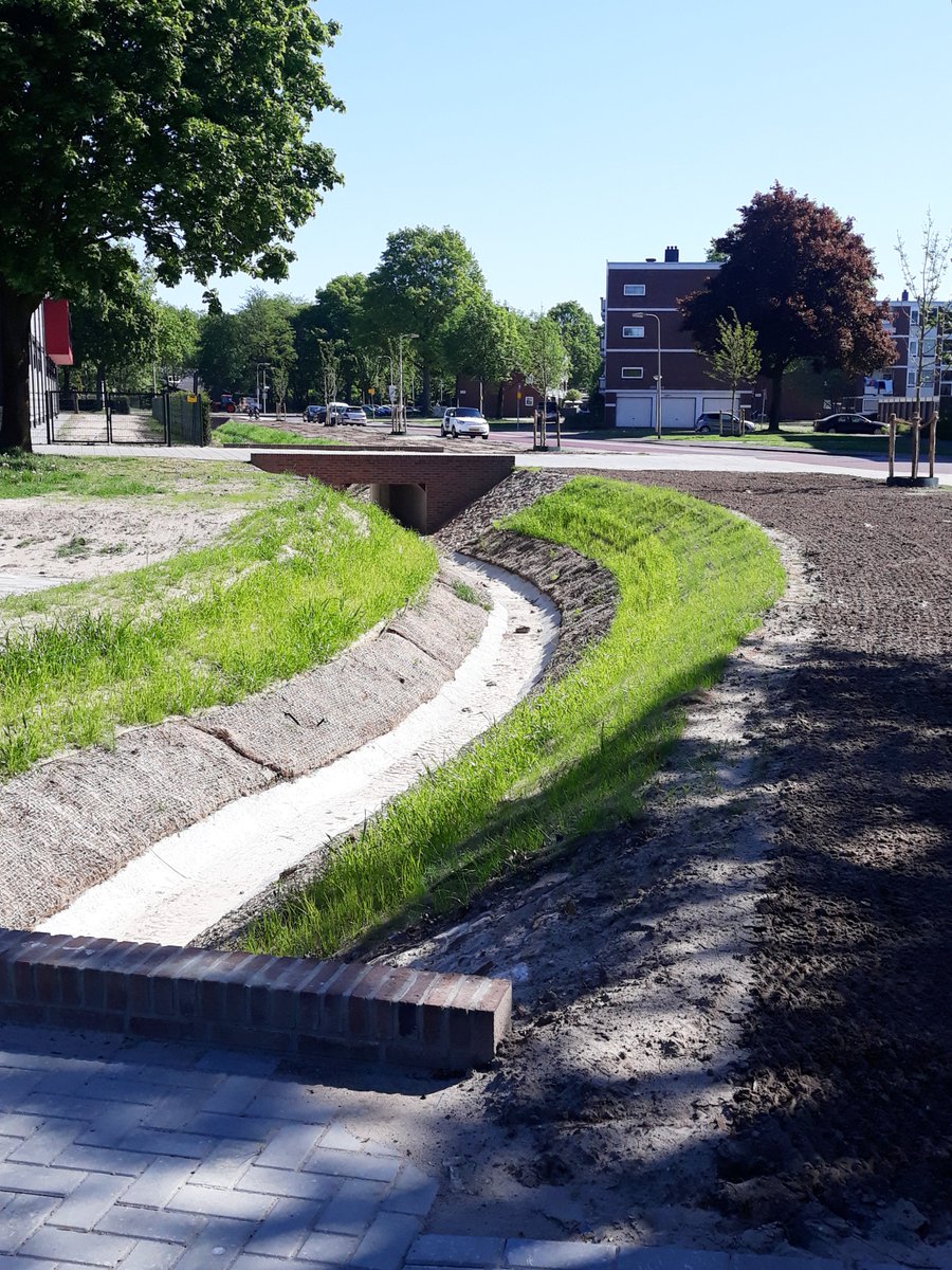 #Klimaatstad Enschede heeft de subsidie van €1,36 miljoen binnengehaald voor het project #Stadsbeek. Lees meer over dit project op onze site. #pilotprojecten #klimaatadaptatie
bit.ly/2QZwnkj