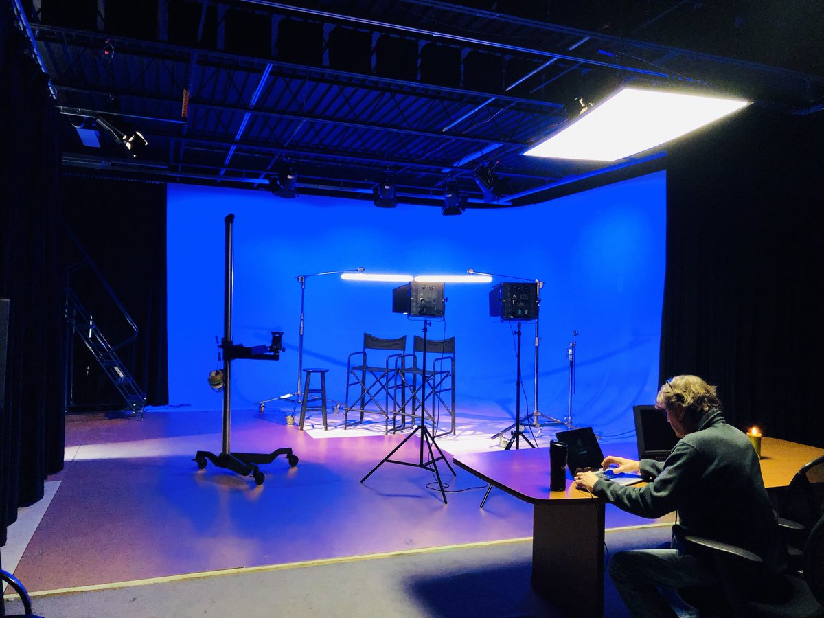 TroyKadavy's tweet photo. New lights in the studio!
#videography #omaha https://t.co/UYgIL5Mn2N
