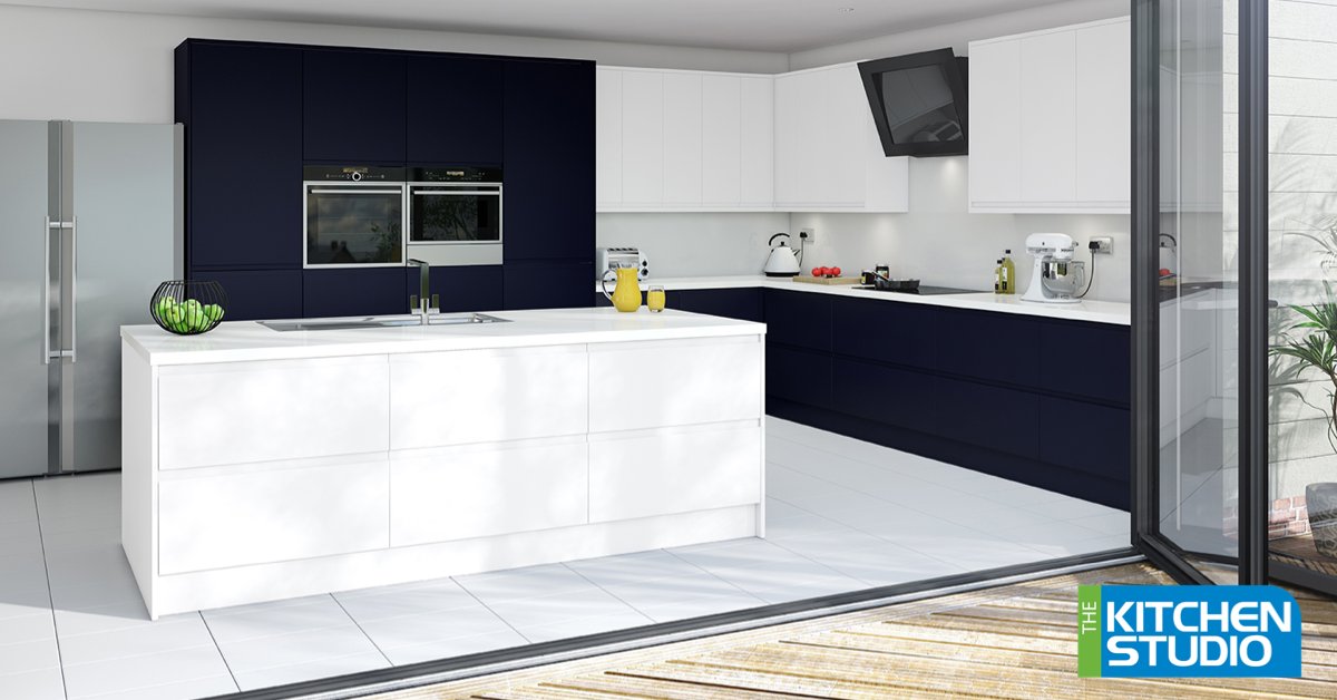 KitchenStudio1's tweet photo. Bring the outdoors, indoors, with our fantastic handleless Pinova kitchen paired with a set of bifold door.
#handlelesskitchens #kitchendesign #devonkitchens https://t.co/wPJ1ilsWAZ