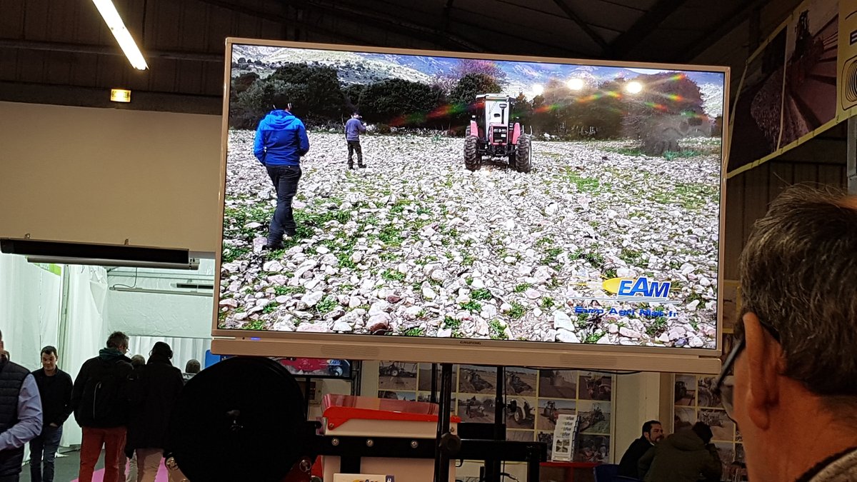 AnadiagG's tweet photo. 📢 [Day 2 at #sival20]
What a big and insctructive exhibition !

#agriculture #Angers #végétal https://t.co/DWn57cwo25