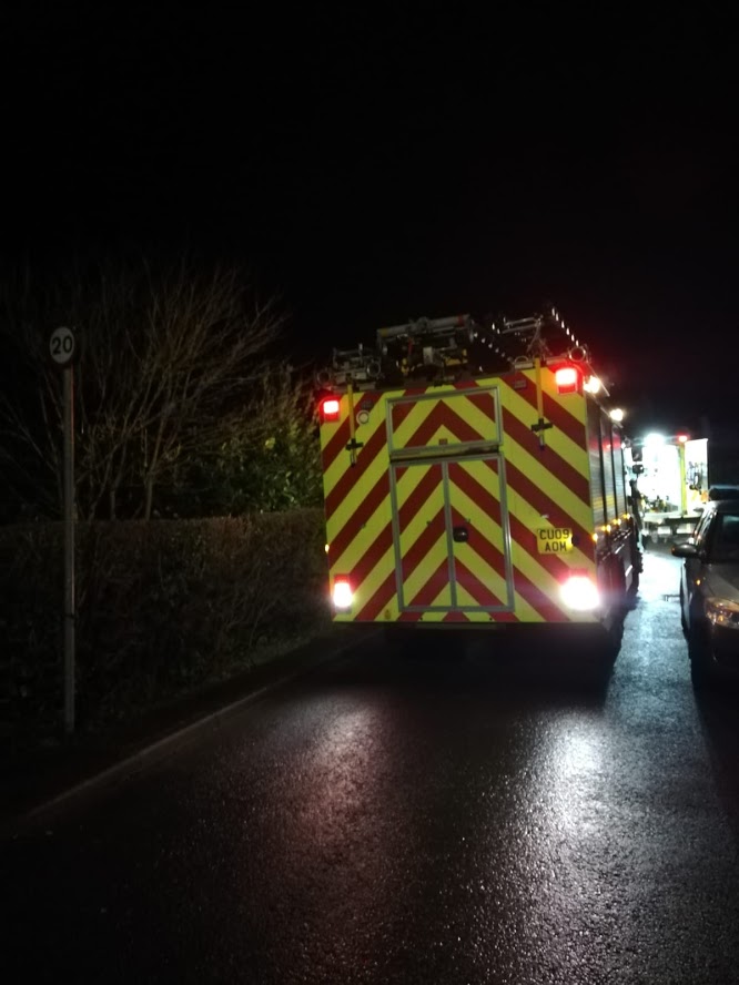 KidwellyFireStn's tweet photo. ***TURNOUT***
Crews mobilised for two separate call-outs last night. At 22:21 crews were mobilised for scene safety at an RTC in the #Pembrey area. At 00:46 crews were then mobilised to assist the ambulance service in the #Ferryside area.
#MAWWFire #JFControl #MAWWControl https://t.co/5d44tUQ3B9