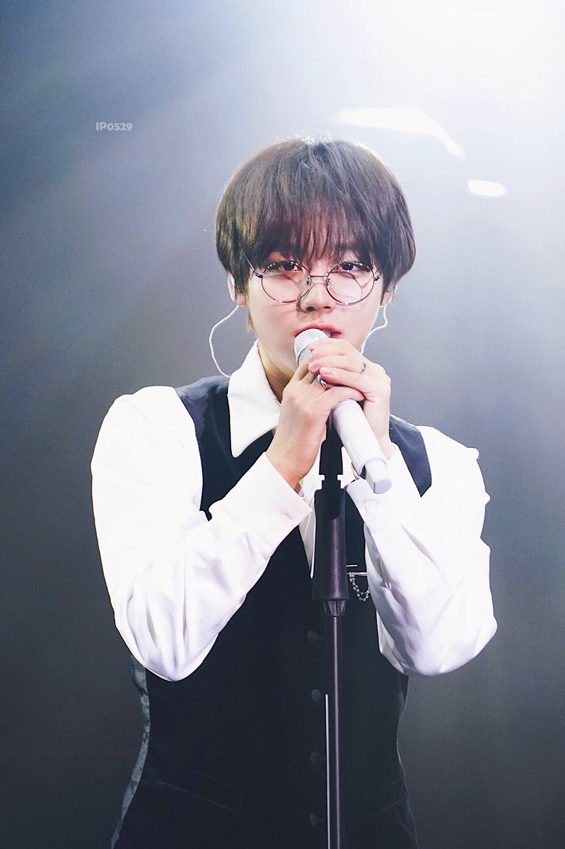 InnocentPuberty's tweet photo. あなただけ見つめてる🎶
#박지훈 #Parkjihoon https://t.co/aXWqW04m2t