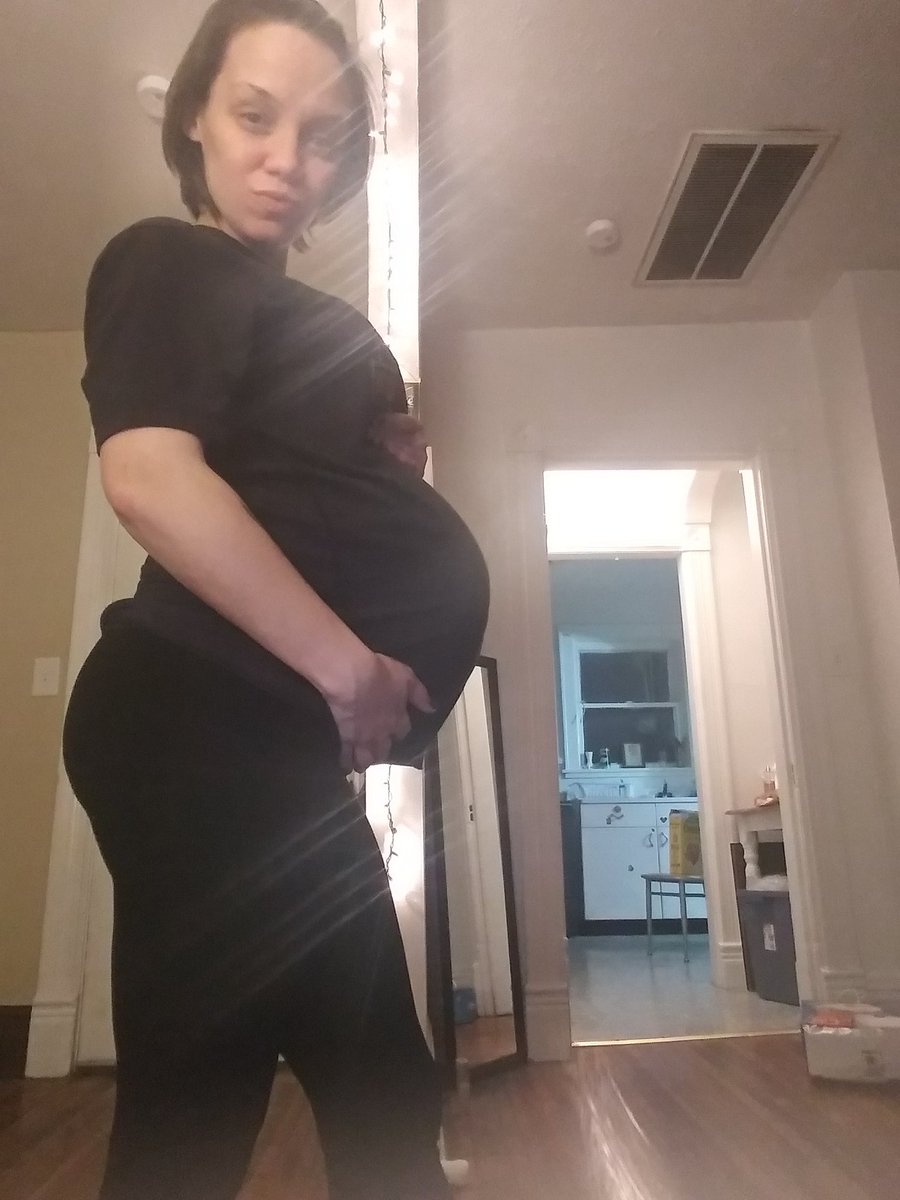 BarbaraDicken11's tweet photo. Well Bella will officially and finally be here Valentine's day!!! Def don't have everything we need and money is extremely tight but we are ok.. for now. NYS screwing me over and medically can't work... But I continue to smile. Please everyone pray for us. ❤️ https://t.co/HfgZfqAqsf