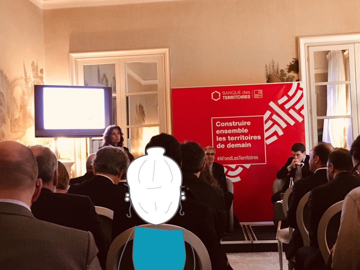 DomeOfficiel's tweet photo. Hier, Madeleine était à la @BanqueDesTerr pour assister à la présentation de l'étude "Maintien à domicile : vers des plateformes numériques de services"
Pour consulter l'étude, c'est ici : https://t.co/zYJj3EbLFg https://t.co/JYwtGRzkGm