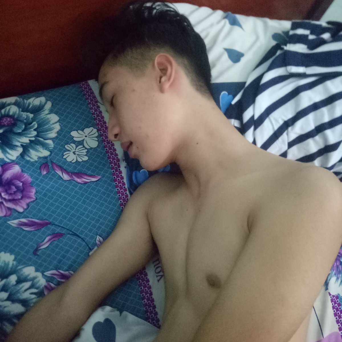 Hoang277's tweet photo. Sướng https://t.co/IVB4SW1vGN