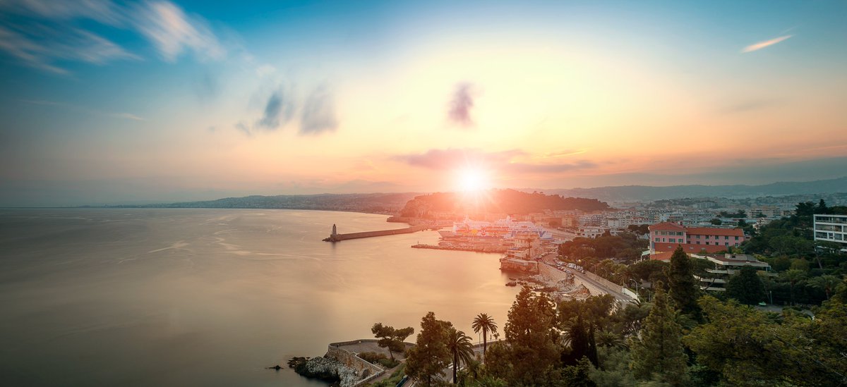 AlexLud1's tweet photo. Nice - Summer sunset 😀📸 #JeudiPhoto #nice06 #frenchriviera #longexposure https://t.co/QWM3bsVDbx
