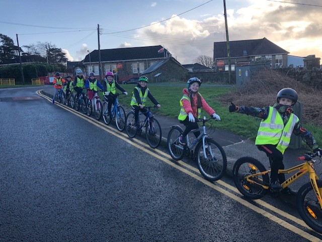 CycleExperience's tweet photo. Getting pupil's at Crwys Primary School road safe when riding a bike this week. "It was great fun and we learnt a lot of new skills to keep us safe on the road." Lily Fox @crwysprimary @SwanseaCouncil 
More on our cycling services: https://t.co/WH3YXjWh62 https://t.co/Ux2QXaYGOM