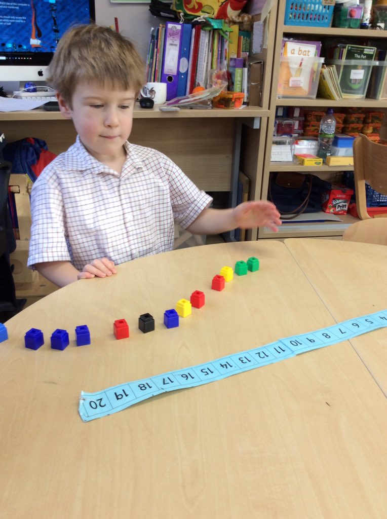 MoulsfordPP's tweet photo. In Maths this morning, Bobcats have been estimating ... more or less than 10? ๐ค#mpsmaths #mpsfun https://t.co/g06XDfF8ZC