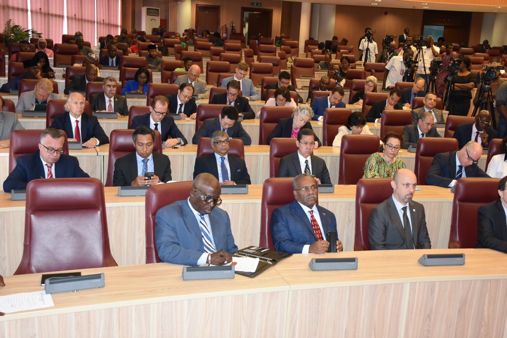 [Happening Now]

The Honourable Minister of Foreign Affairs, H.E. <a href="/GeoffreyOnyeama/">Geoffrey Onyeama</a> briefing members of the Diplomatic Corps on Nigeria’s foreign policy stance, at the Rotunda, Ministry of Foreign Affairs, Abuja.