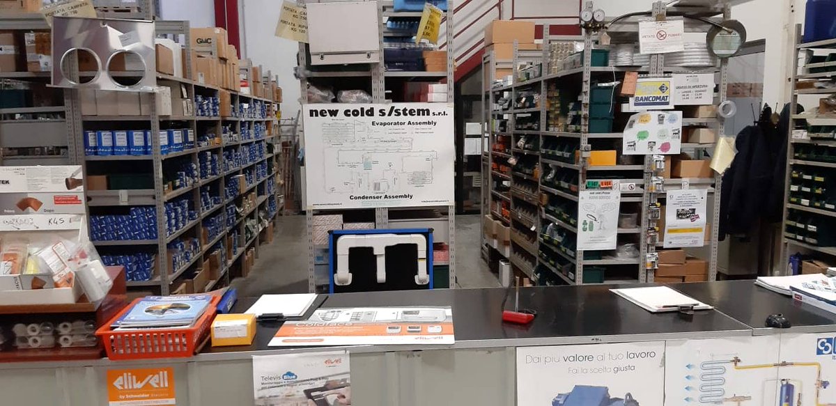 centrogalileo's tweet photo. La rivista #IndustriaeFormazione viene distribuita a migliaia di aziende partner, e permette di restare aggiornati sulle attività del @centrogalileo.
In foto, la rivista esposta alla #NewColdSystem di Calderara di Reno, specializzata in componentistica #HVACR.
#CSG @madi_sakande https://t.co/5SlQCinA6O