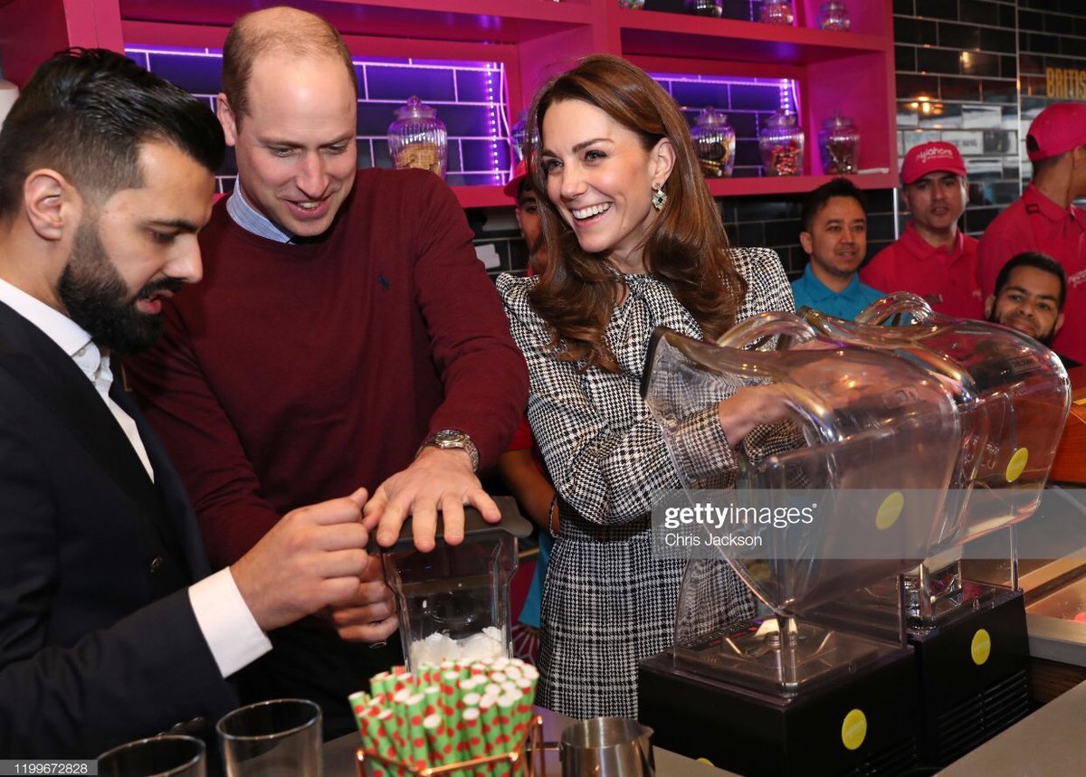 PrintedCupCo's tweet photo. The Duke and Duchess of Cambridge visited @mylahore and had a go at making milkshakes. Wonderful to see @mylahore using paper straws and saving the planet. Contact us to find out more about #Milkshakecups and #Paperstraws.
#LoveMyLahore #RoyalVisit #madeinBritain https://t.co/WCXorbgXmO