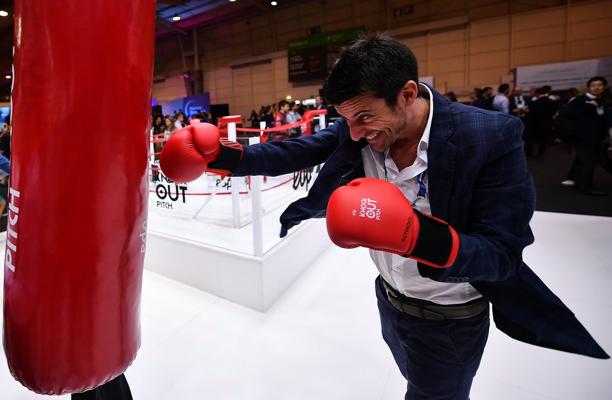 WebSummit's tweet photo. Anything can happen at #WebSummit ✨

Be part of our tenth edition 🙌Sign up to get two tickets for the price of one 😱Sale takes place today at 4pm GMT 👉https://t.co/FJpZdVG45z https://t.co/esxSiu1l4Y