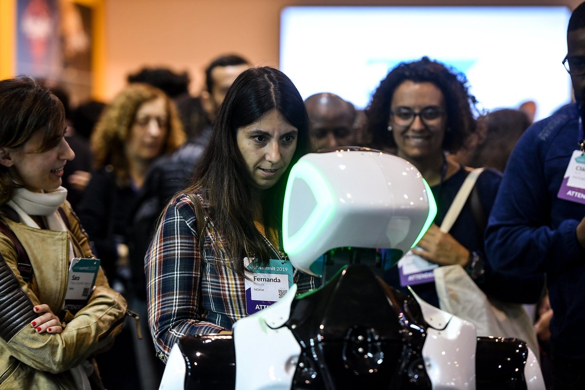 WebSummit's tweet photo. Anything can happen at #WebSummit ✨

Be part of our tenth edition 🙌Sign up to get two tickets for the price of one 😱Sale takes place today at 4pm GMT 👉https://t.co/FJpZdVG45z https://t.co/esxSiu1l4Y