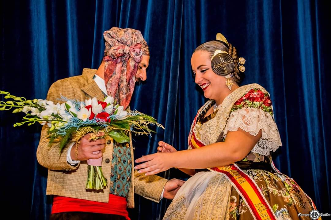 CarmenGPhoto's tweet photo. #presentacion de la #FallaSantaAnna de #Sagunto.
#Fallas2020 #fallas #falles #ilusión #momentosfalleros #fotografiafallera #photography #valencia #photo #carmenguillenphotography https://t.co/wWI2ALrXQI