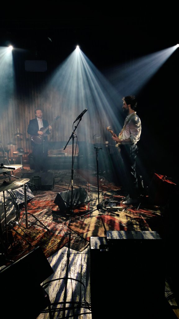 HeleneHPDV's tweet photo. 🎬Dernier jour de tournage pour #LesSerge @StudiosFerber
et encore un moment précieux : La Noyée par @benlavernhe
avec Noam Morgensztern au piano 🎹🎶 @ComedieFr 🎥 @France3tv #Gainsbourg
Production : Sébastien Folin et Olivier Drouot / @LaBelleTele https://t.co/RlGxqD8lp8