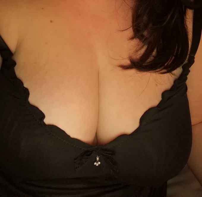 Guten Morgen 💋 https://t.co/kYKPdO2Uq9<a href="/tag/gutenmorgentitten"class="tags"><span>#gutenmorgentitten</span></a>