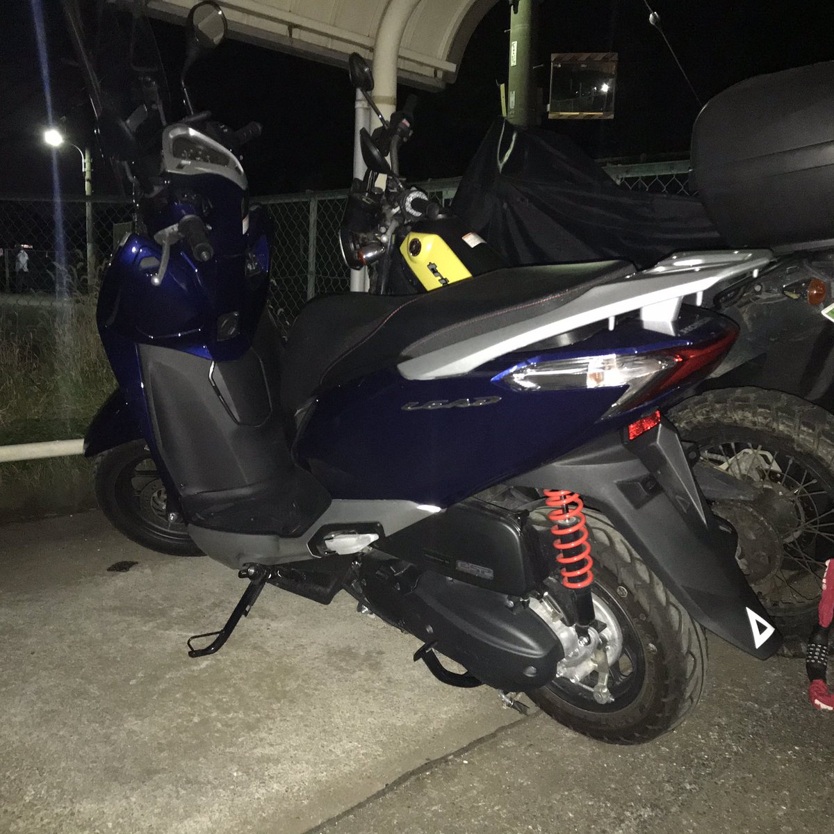 ideshinn's tweet photo. #honda #ホンダ #lead125 #リード125 #jf45 
#yamaha #ヤマハ #xg250 #トリッカー #5xt
#motorcycle #scooter #バイク #スクーター #dirtbike #オフロードバイク 
#バイクが好きだ #バイクのある風景 #バイク好きな人と繋がりたい #ホンダが好きだ #ホンダが美しい #ヤマハが美しい https://t.co/6mWLApfvnH