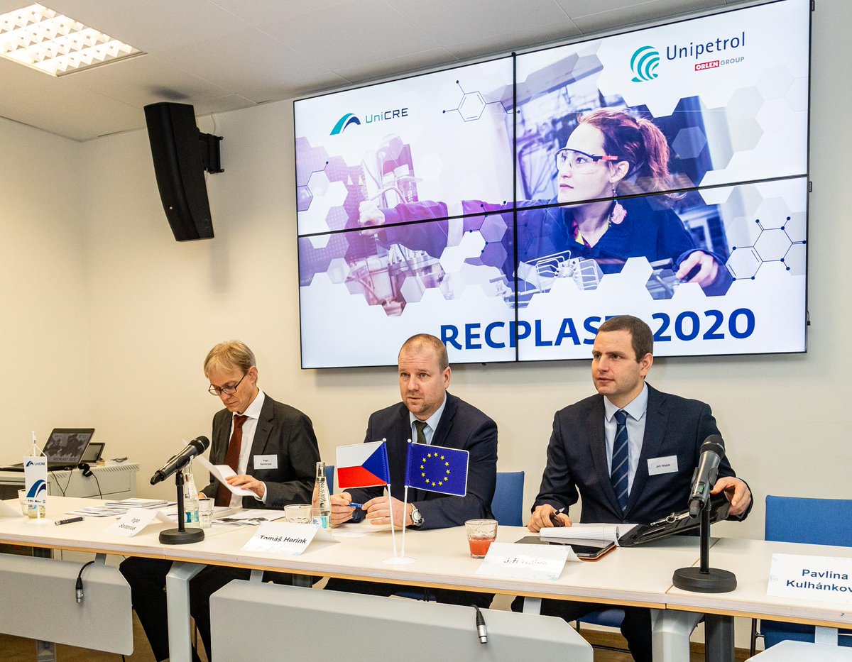 ORLENUnipetrol's tweet photo. V sídle Unipetrol výzkumně vzdělávacího centra se dnes koná workshop zaměřený na zpracování plastového odpadu. Setkání se zúčastní více než 70 vědců, manažerů průmyslových firem, zástupců státní správy a dalších odborníků ze 4 zemí – Česka, Polska, Německa a Slovenska. #UniCRE https://t.co/jAP7WfWHUq