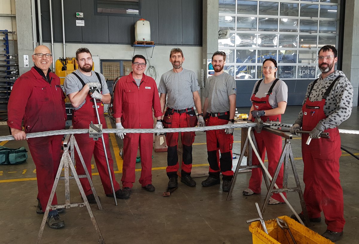 FATZER_Ropes's tweet photo. After 1.8 million bending cycles, the PERFORMA-DT stranded rope on our rope test cableway has reached the end of its service life. The splice knots of the new rope are currently prepared in-house. #fatzer #fatzerwireropes #steelwirerope #ropewayrope #strandedrope #splice https://t.co/IOTjr5Raic