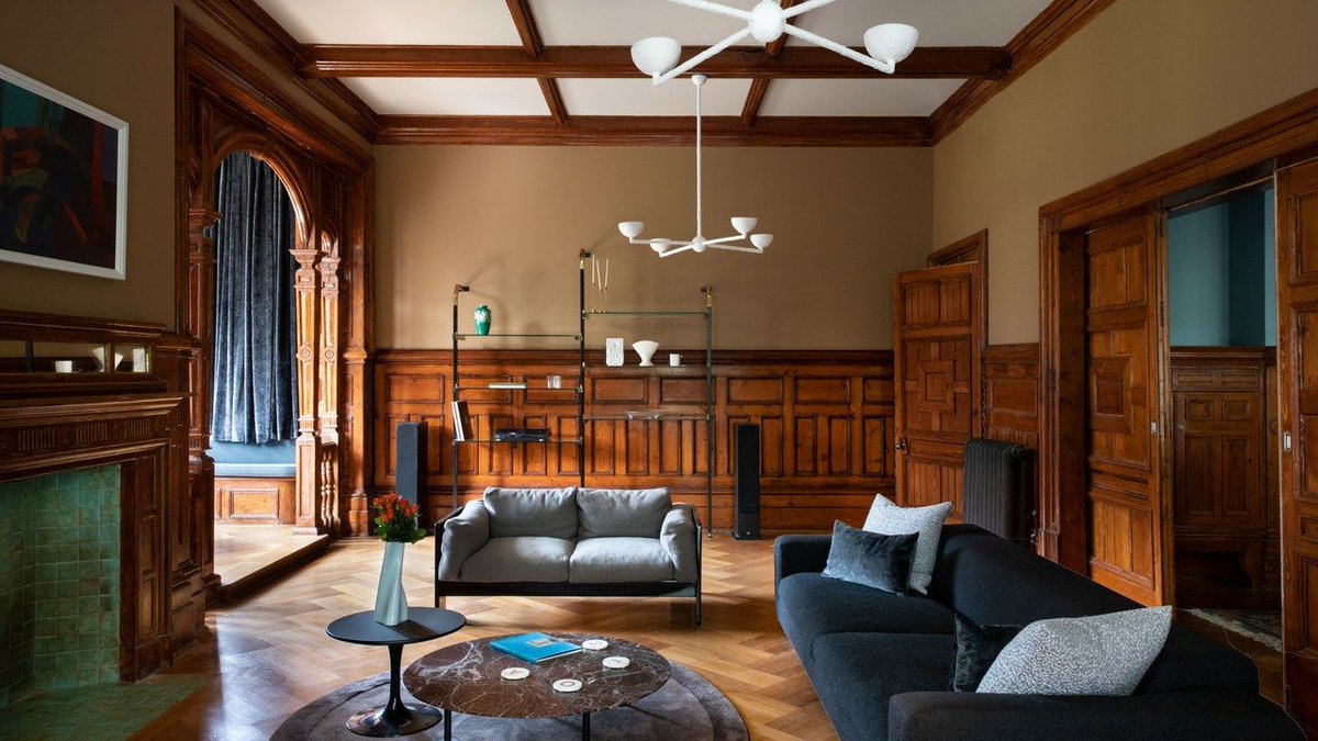 SmartShowersUK's tweet photo. "Inside an Alluring Victorian Revival by the English Coast" https://t.co/RYBDOiNVZ7 https://t.co/Bzhm7dCCBq
