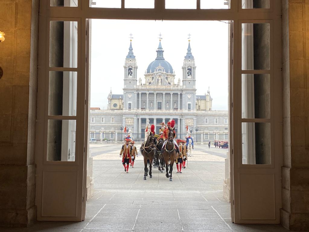 El Nuncio, entrando en carroza al Palacio Real