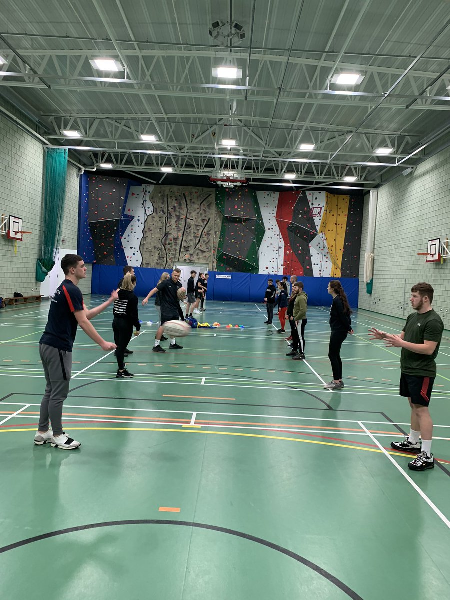 merthyrsport's tweet photo. Another rugby session with WRU @AfonTafRugby officer Sam. Students working on evasion skills. Cheers Sam #TopSession 💪 Sesiwn rygbi wych arall gyda Sam. Myfyrwyr yn datblygu sgiliau osgoi talu ar gyfer rygbi 🏉 https://t.co/lF9XRvcsOB